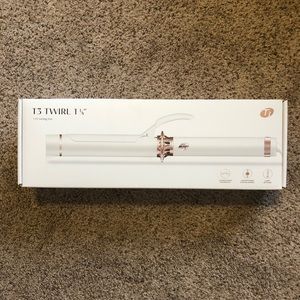 T3 Twirl 1 1/4 curling iron